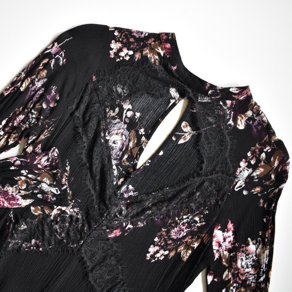 Gypsies & Moondust Black Floral Tunic Top